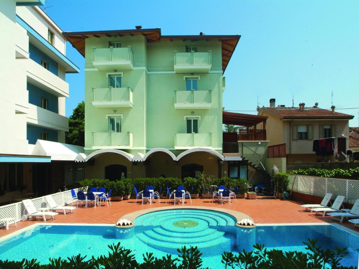 Residence Il Capodoglio Rimini Exterior foto